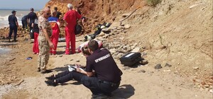 На Одещині обвалився схил: загинула 10-річна дитина, під завалами можуть ще бути люди (оновлено)