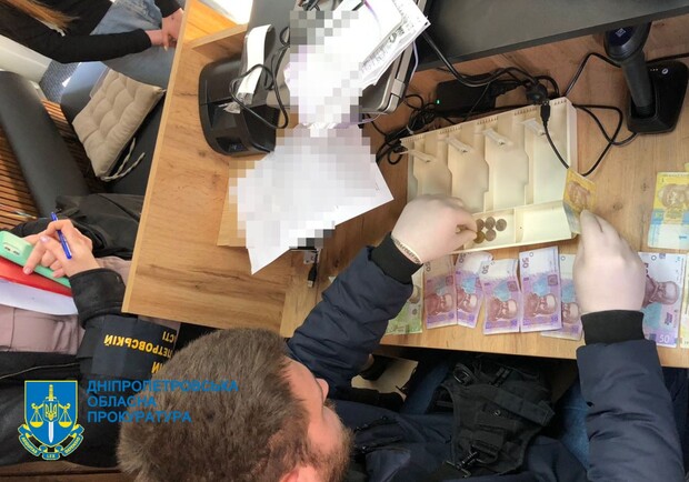 У Дніпропетровській області судитимуть чоловіків, які продавали неіснуючі товари - 