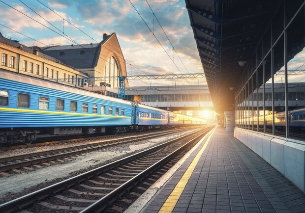 Потяги з Дніпра затримуються у відправленні: причини  - 