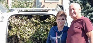 Отец погибшего защитника подарил пионы громаде в Одесской области