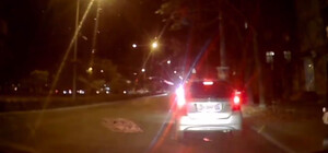 В Одесі п'яна водійка збила пішохода та втекла з місця ДТП (відео)