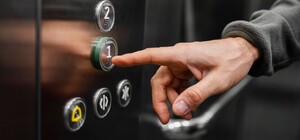 Что делать, если вы застряли в лифте