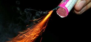 В Одессе на Дерибасовской зажгли пиротехнику во время празднования помолвки