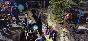 В Харькове двух людей завалило землей на подземном газопроводе