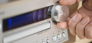 Отримай відповідь: наскільки гучно та до котрої години можна слухати музику в Україні