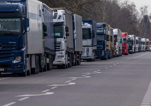 Забастовка перевозчиков в Польше: умер еще один водитель, а КПП "Дорогуск - Ягодин" снова заблокировали - 