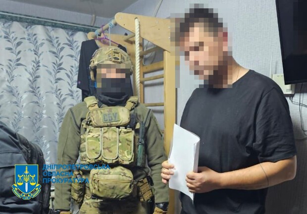 Сливал маршрут военных эшелонов: в Днепре задержали чиновника Укрзализныци 