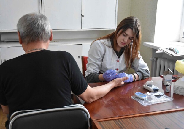 У Дніпропетровській області жителі можуть пройти медичне обстеження: яку допомогу надають медики 