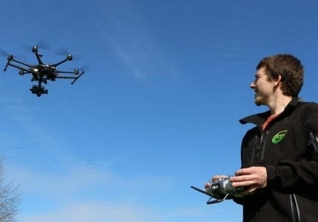 В Україні студентів навчатимуть новій професії - "Оператор цивільного дрона" - 