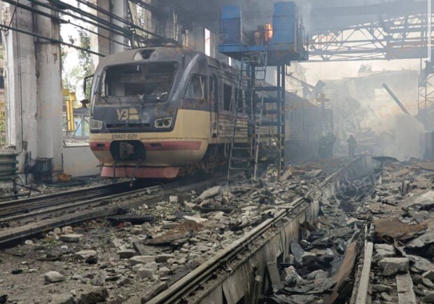 От массированной атаки пострадали два днепровских вокзала: что известно сейчас - фото: t.me/c/1293062352/59256