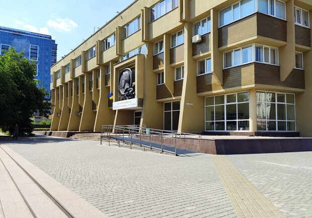 Конец академии музыки: решивших в Днепропетровском областном совете 
