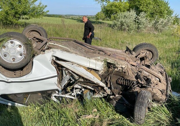 Из-за пьяного водителя защитники потеряли два автомобиля, на которых ехали на фронт 