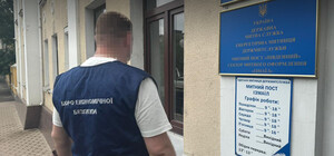 В Одесі викрили митників, які допомогли компанії-експортеру ухилитися від сплати податків 