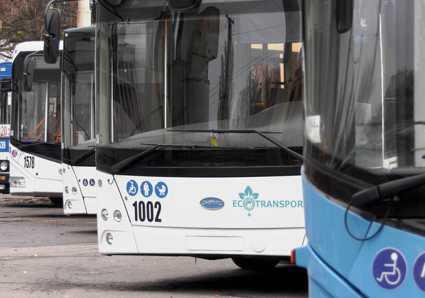 Відсьогодні змінився маршрут одного з тролейбусів у Дніпрі: що сталося 