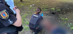 В Одесі в парку виявили тіло чоловіка поряд з уламками гранати