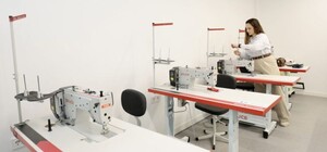 Переселенців запрошують на безкоштовні курси кравецької майстерності у Львові