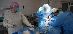 В Харькове прооперировали бойца, который смог прожить 36 суток с турникетом на раненой ноге