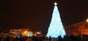 У яких містах України встановили головну ялинку, а в яких від неї відмовилися