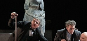 Завтра киевлян ждет громкая театральная премьера. Встречаем с гастролями Вдовиченкова, Суханова и Симонова