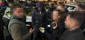 Снятие с розыска за взятку: в Одесской области правоохранитель зарабатывал на уклонистах