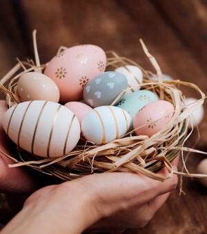 Коли фарбувати яйця на Великдень: традиції, забобони та важливі правила