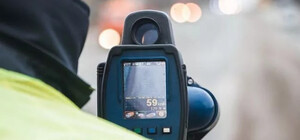 С 11 апреля TruCAM появятся еще на 25 участках дорог: где именно патрульные будут измерять скорость