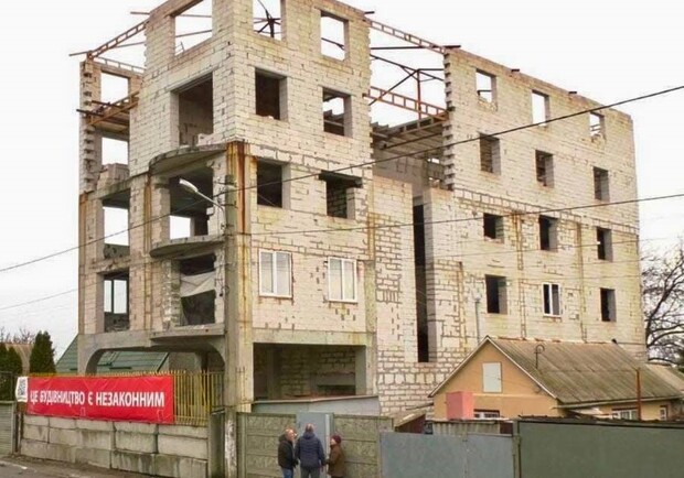 У Дніпрі знесли незаконну багатоповерхівку, знесення якої добивалися понад 10 років - 