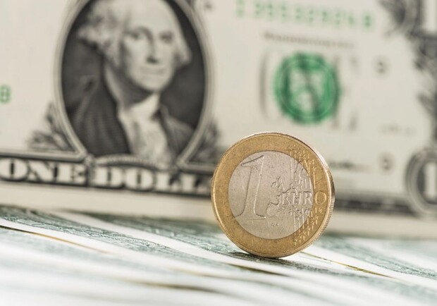Курс валют в Украине 1 июля 2025: сколько стоит доллар и евро. Фото: pixabay.com