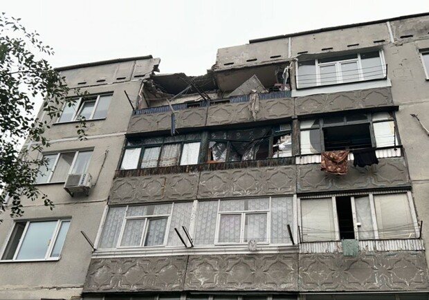 Массированная атака на Павлоград: повреждены пожарная часть и жилой дом - 