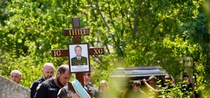 Погиб от вражеский пули: в Одесской области простились с полицейским Михаилом Сорокой