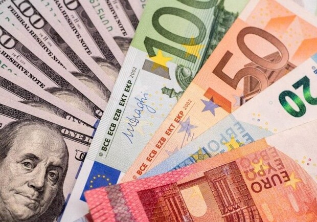 Курс валют в Украине 11 августа 2025: сколько стоит доллар и евро. Фото: pixabay.com