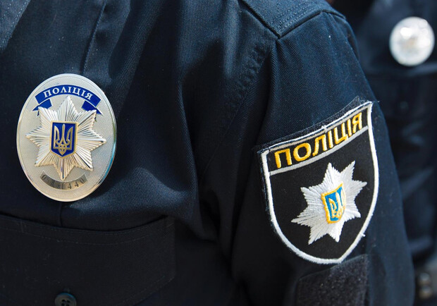 На Днепропетровщине мужчина ранил пять человек: полиция остановила нападающего огнем 