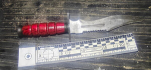 На Одещині чоловіка судитимуть за холодну зброю та систематичні порушення ПДР