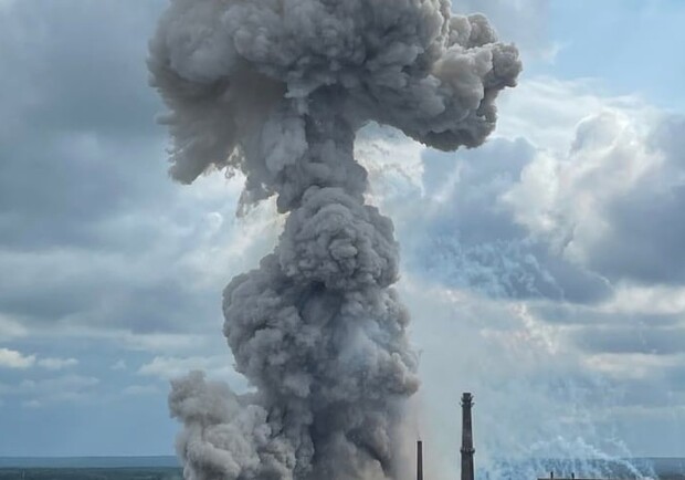 В Днепре раздались взрывы: что известно по состоянию на данный момент