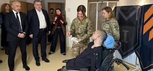 У Києві ветерану з ампутаціями відмовили у видачі картки ПриватБанку: як відреагували в банку