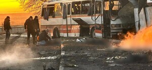 Удар по автобусу с шахтерами ДТЭК в Терновке (ВИДЕО 18+)