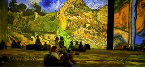 Подорож у всесвіт Ван Гога: у Києві на ВДНГ відкривається міжнародна імерсивна виставка