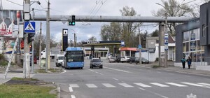 В Днепре на пересечении Калиновой и Отечественной установили новый светофор