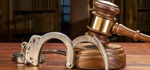 Харківського поліцейського засуджено за збут наркотиків