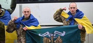 Из российского плена вернули двух военных из Одесчины: семьи не сдерживали эмоций