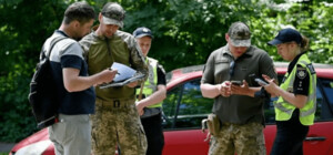 В Україні можуть зобов’язати працівників ТЦК носити нагрудні жетони: що передбачає законопроєкт