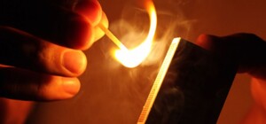 Підпалив відділення «Укрпошти» під час побачення: У Львові судили чоловіка