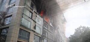 В центре Днепра российский удар разрушил бизнес-центр: трое погибших и 18 пострадавших