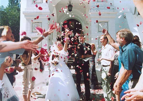 Жителям Днепропетровска запретят венчаться. Фото wedding-travel.ru.
