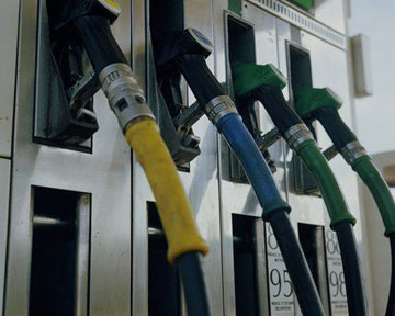 Заправляться с каждым днем становится все дороже. Фото с сайта vgorode.ua