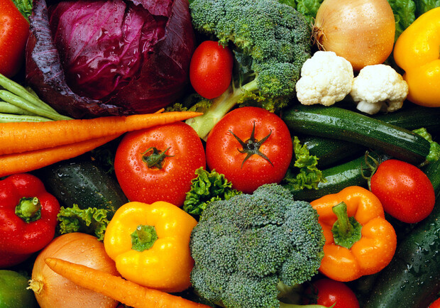 Любые овощи и фрукты защищают и укрепляют здоровье человека. Фото с сайта bkg.trud.ru