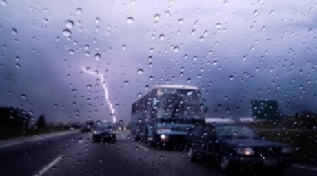 Капризы погоды не всегда проходят для города бесследно. Фото с сайта kp.ua