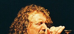 Выходные в городе: не пропустите концерт Роберта Плант, кино Данелия и песни Жанны Агузаровой