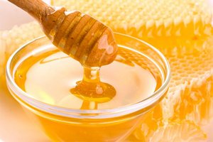 В Днепропетровске можно купить мед ниже рыночной цены. Фото с сайта: mhealth.ru