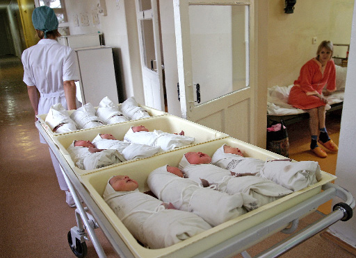 Городская власть уверена, что нашла способ повышения рождаемости в Днепропетровске. Фото с сайта ruvr.ru
